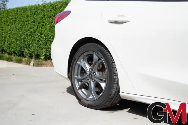 Ford Focus view 9