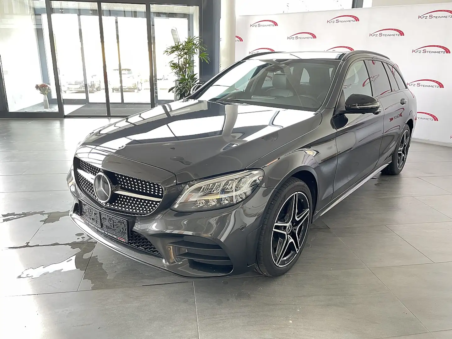 Mercedes-Benz C 220 d T 4MATIC Aut. AMG Grau - 1