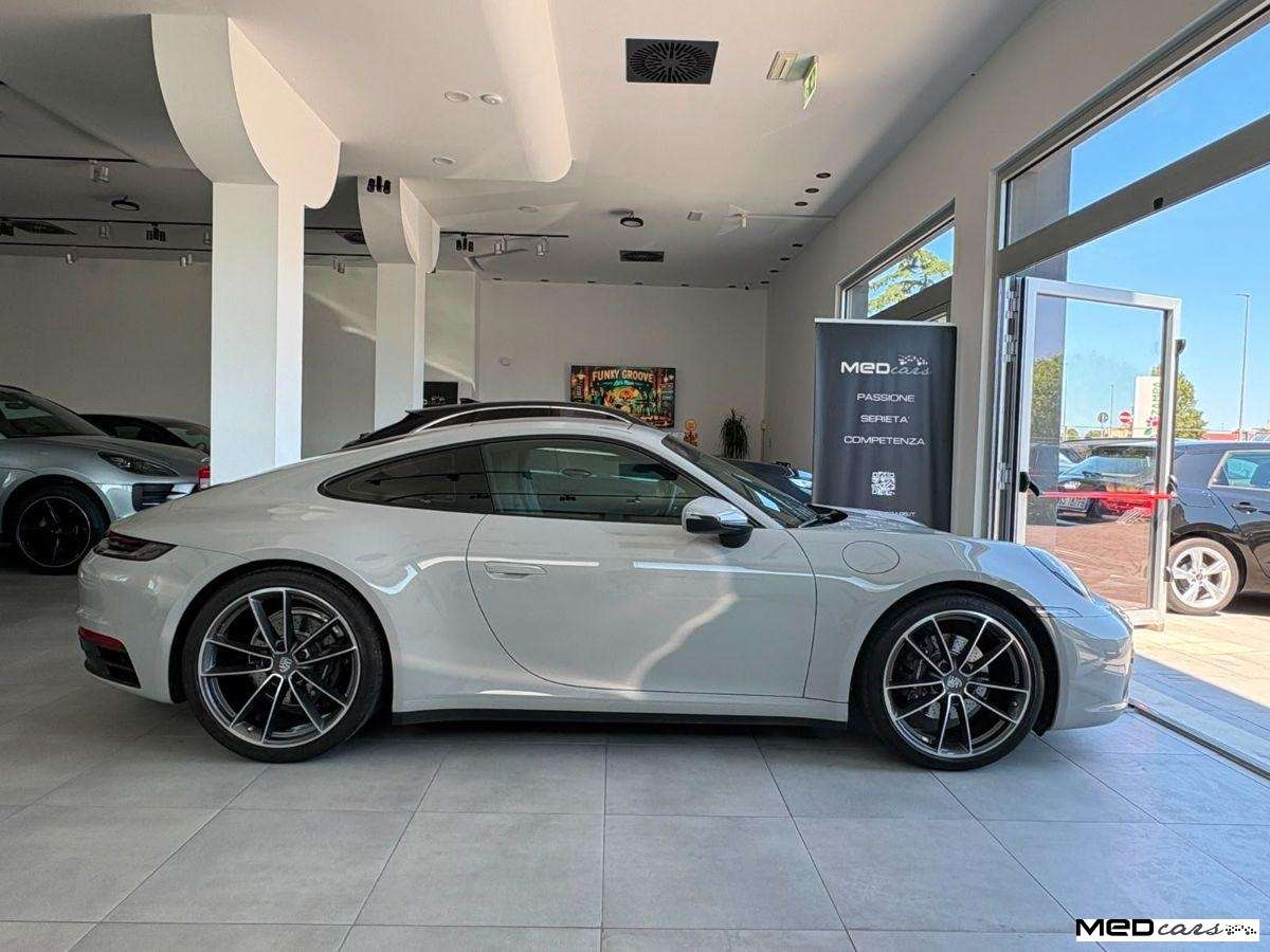 Porsche 992