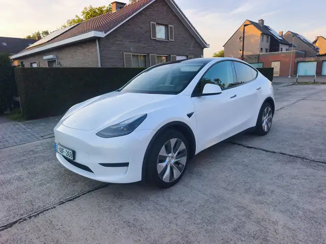 Tesla Model Y Model Y RWD 2023 I Autopilot l AMD Ryzen l Trekhaak l SoH: 97% l marge