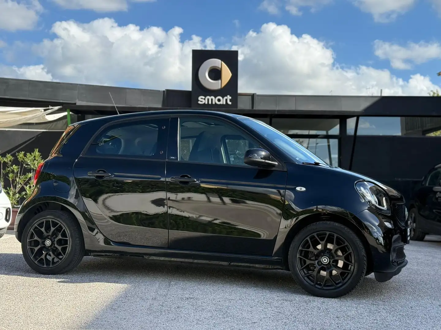 smart forFour Forfour 0.9 t Prime 90cv twinamic Noir - 1