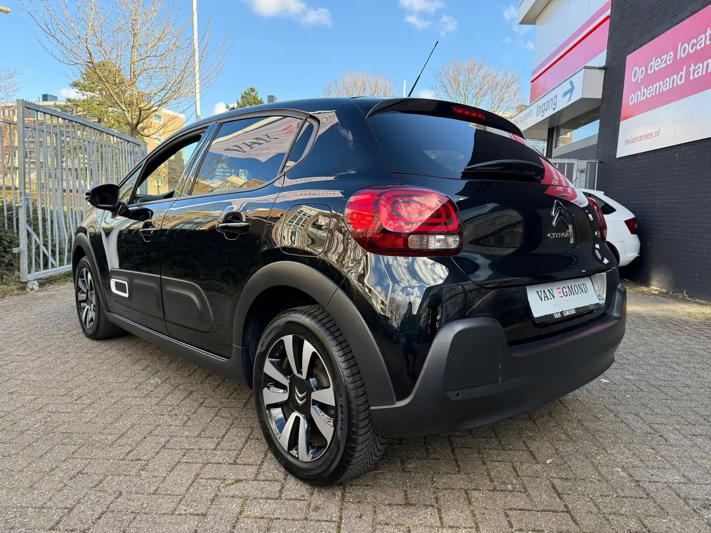 Citroen C3 1.2 PureTech Max, Automaat Nero - 2