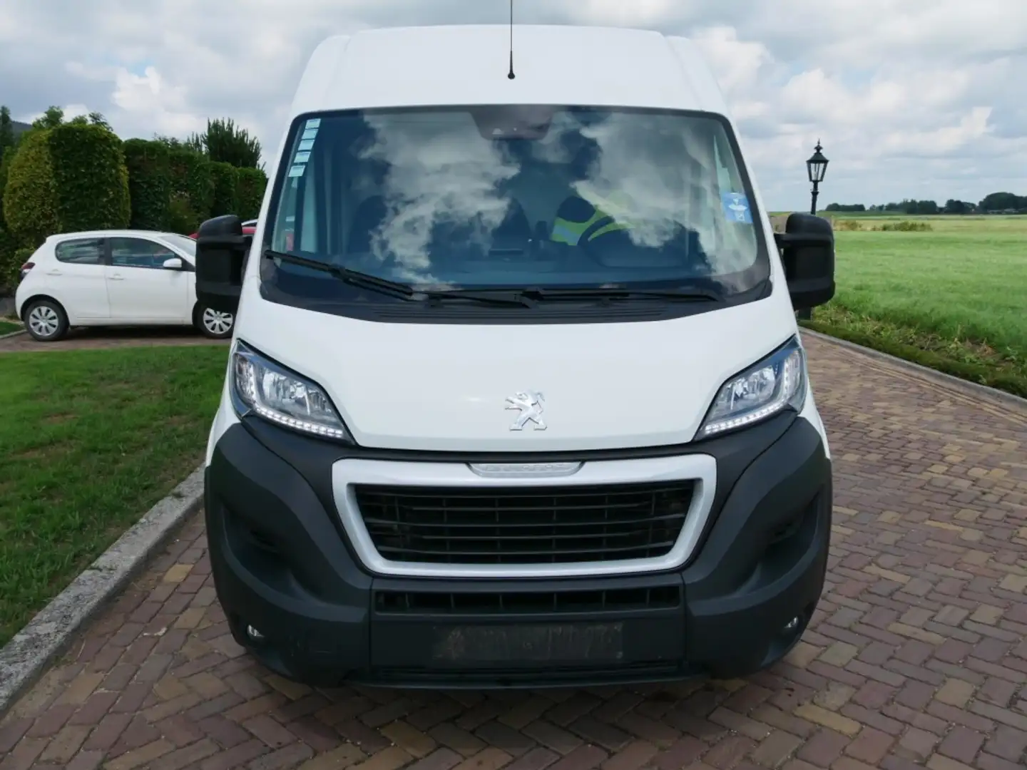 Peugeot Boxer PEUGEOT Industrial Manual de 4 Puertas Blanco - 2