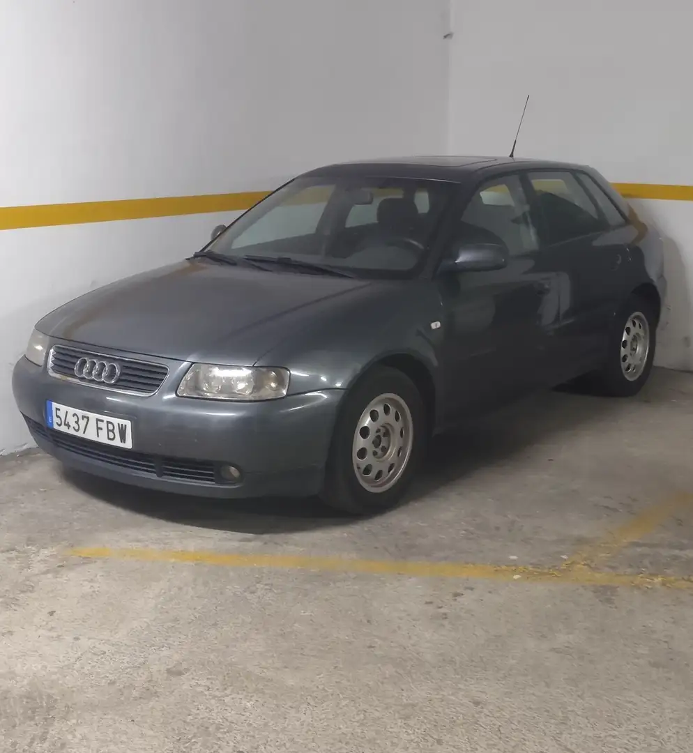 Audi A3 1.9TDI Ambiente - 1
