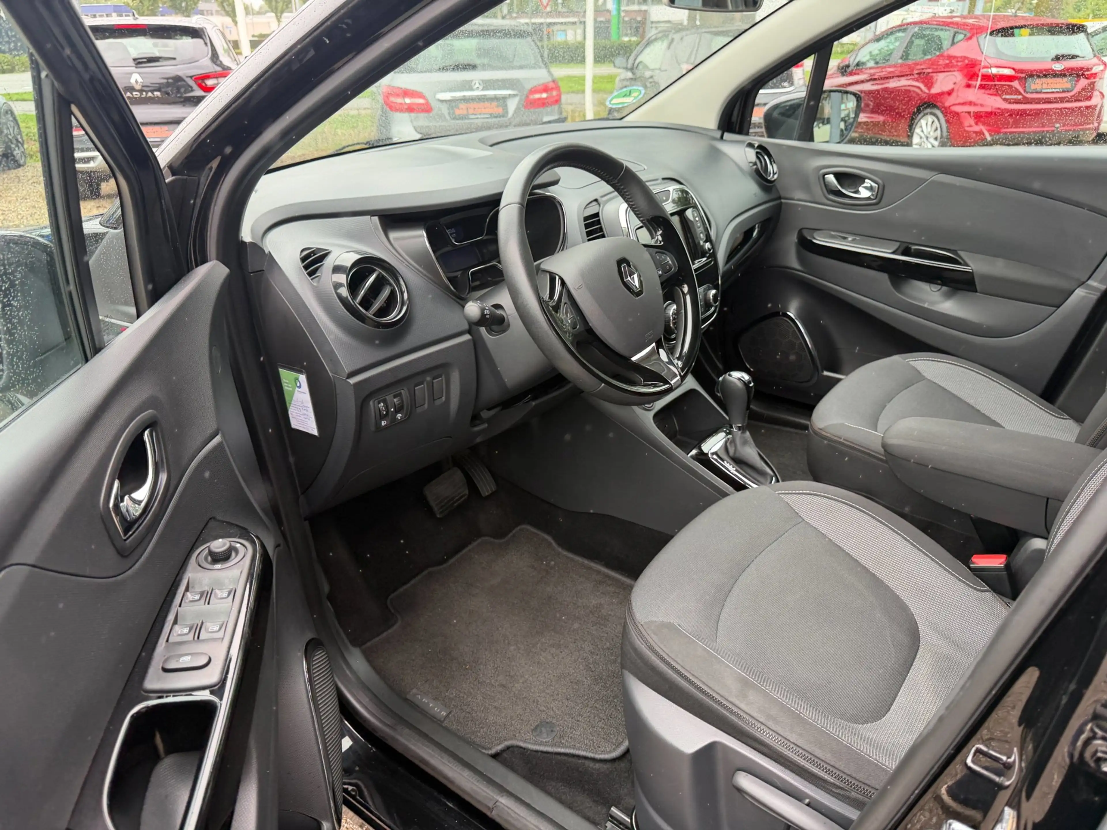 Renault Captur 1.2 TCe Dynamique, Automaat, Navi, PDC,etc — photo 5
