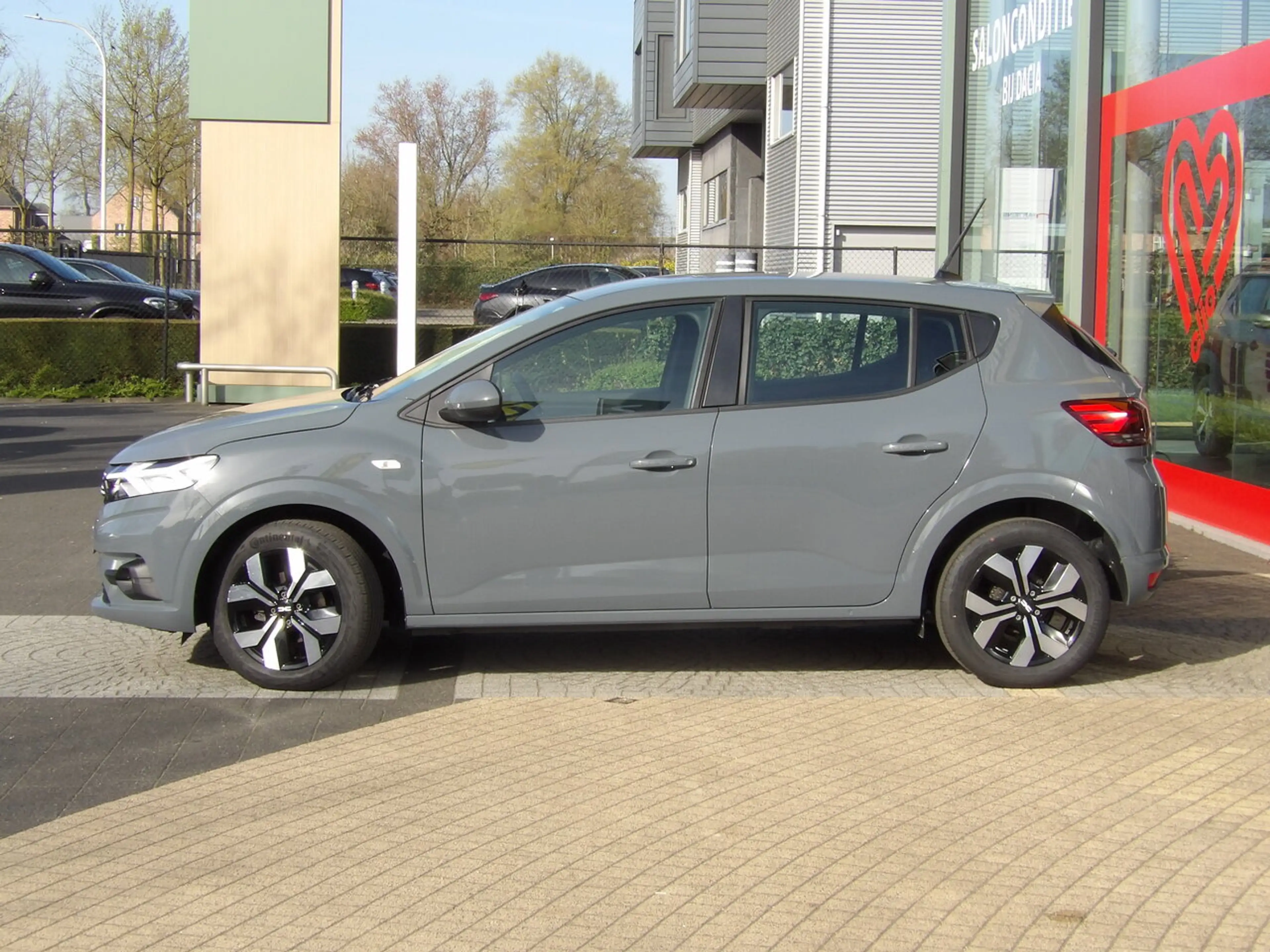 Dacia Sandero Expression CVT Automaat TCe 90 — photo 2