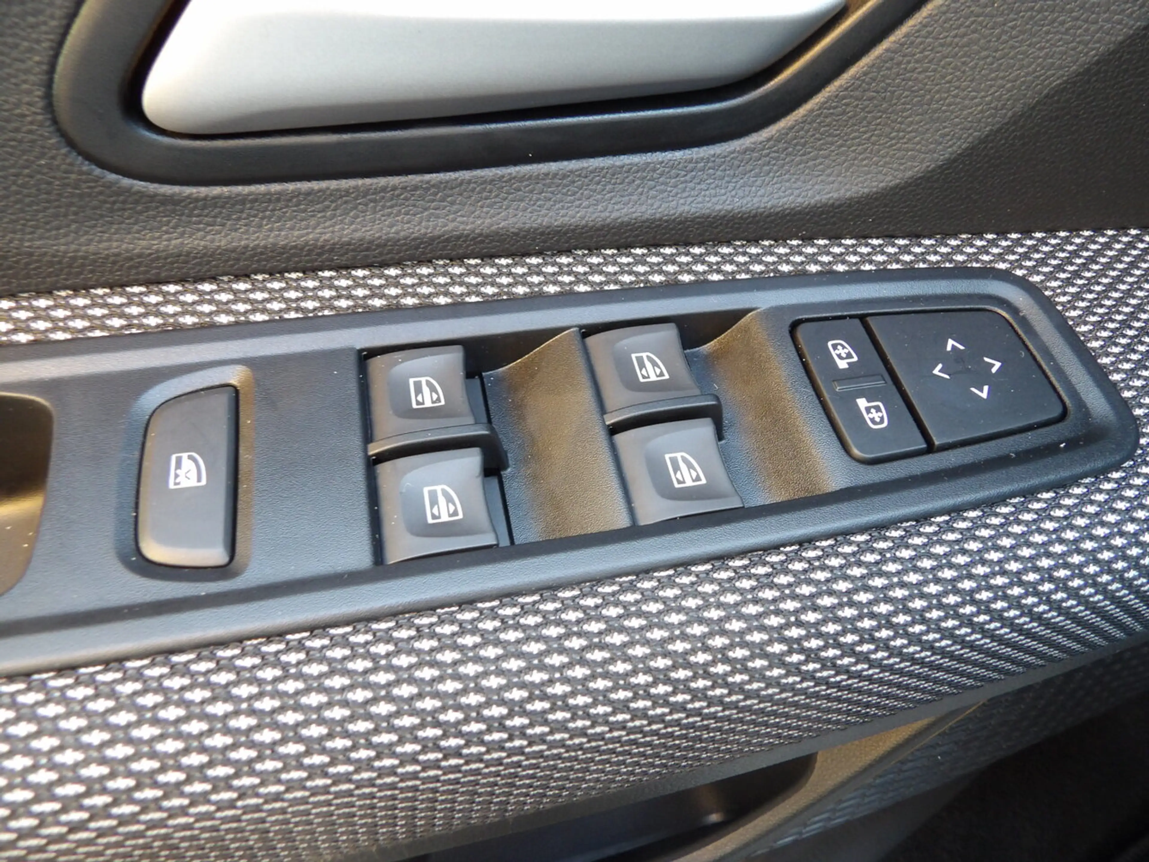 Dacia Sandero Expression CVT Automaat TCe 90 — photo 8