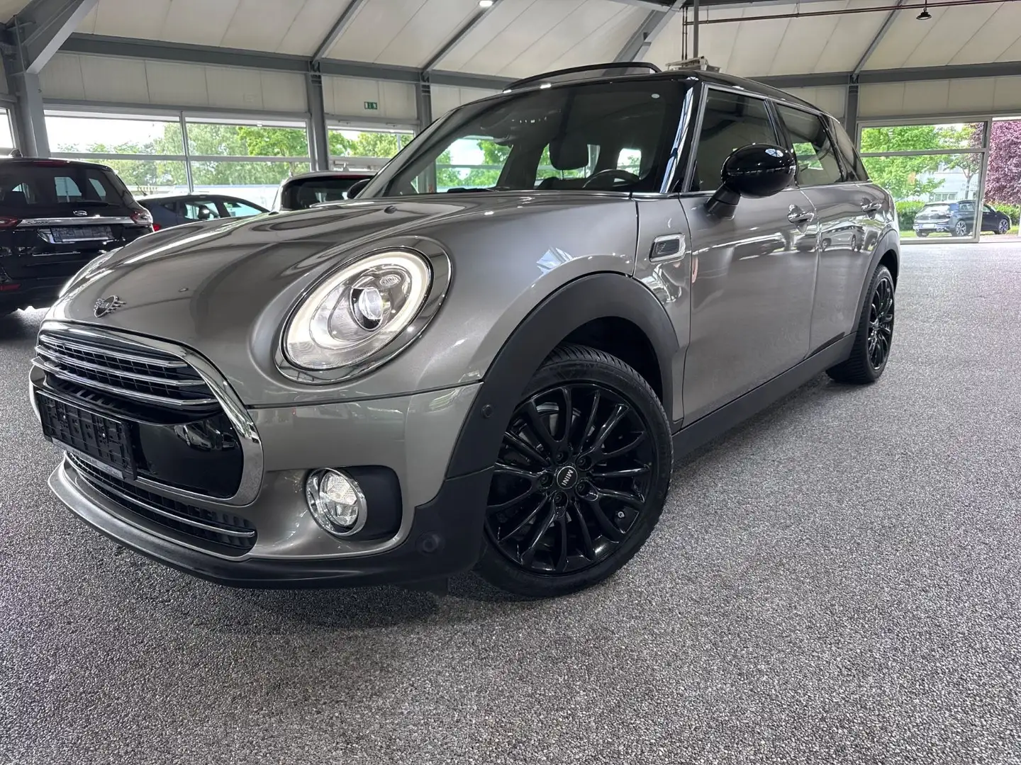 MINI Cooper Clubman Cooper Navi LED Pano H&K RfK Leder Šedá - 1