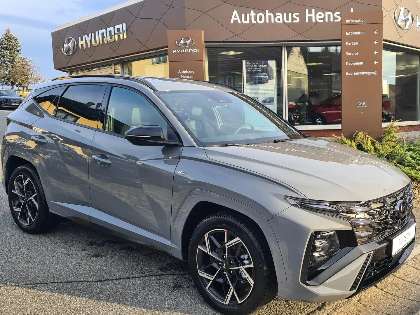 Hyundai TUCSON 1.6 T-GDi DCT 4WD N-Line BLACKWEEK&HYUKundenaktion Grau - 2