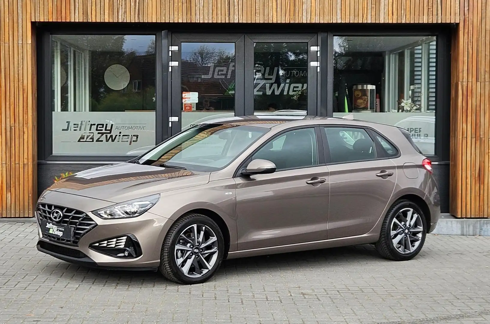 Hyundai i30 1.0 T-GDi MHEV i-Motion stoelverwarming. stuurverw - 1