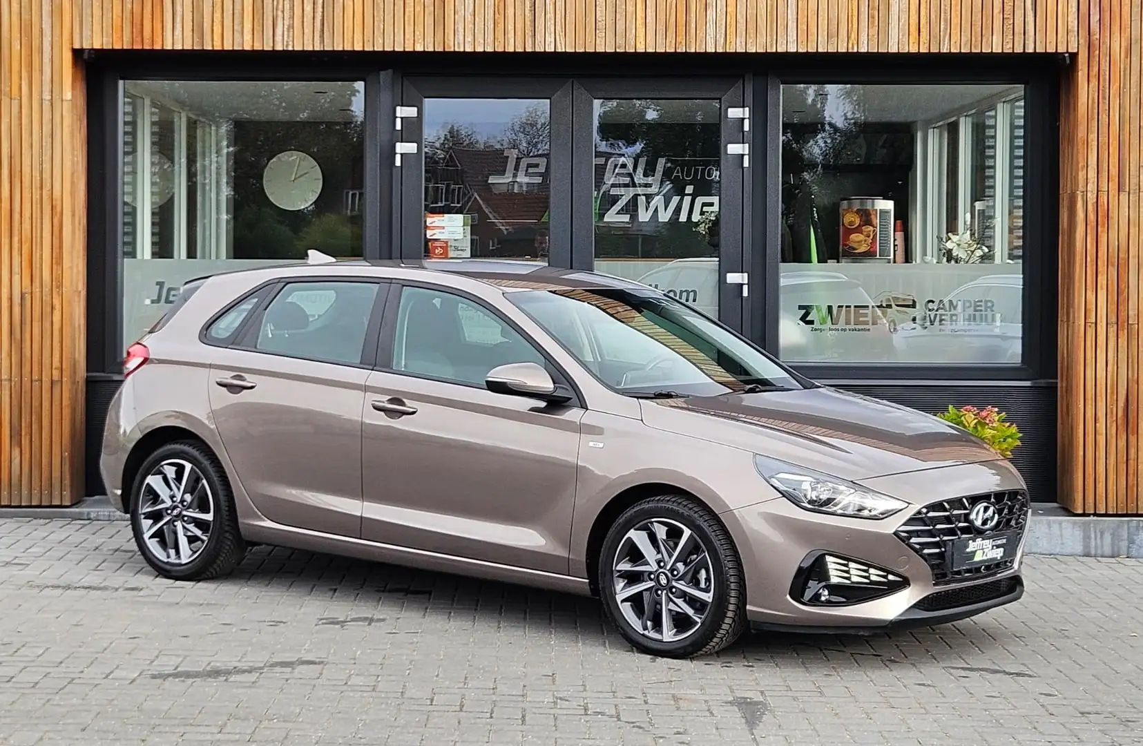 Hyundai i30 1.0 T-GDi MHEV i-Motion stoelverwarming. stuurverw - 2