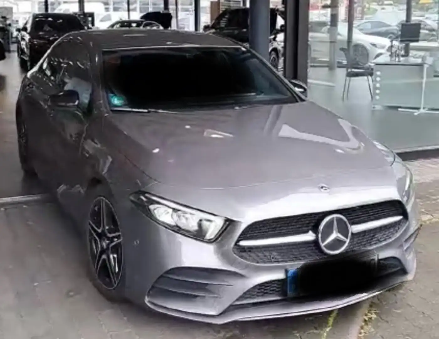 Mercedes-Benz A 200 Coupe AMG Line Edition Сірий - 2