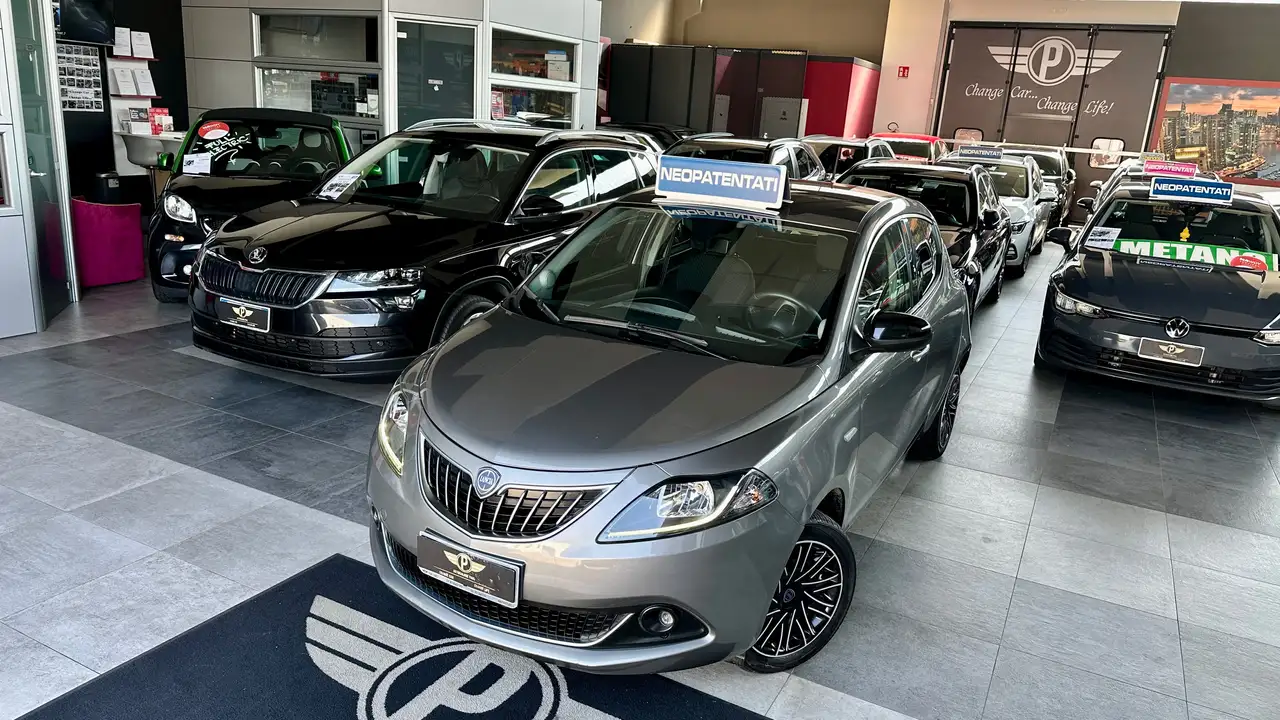 Lancia Ypsilon 2022 — фото 16