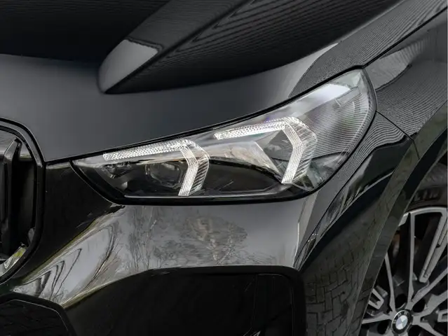BMW X1 view 9