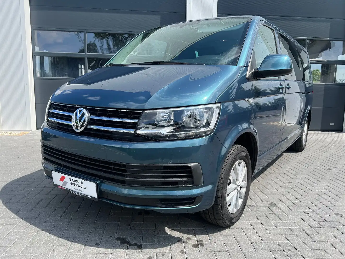 Volkswagen T6 Caravelle Comfortline lang DSG Kamera 1. Hand Grün - 2