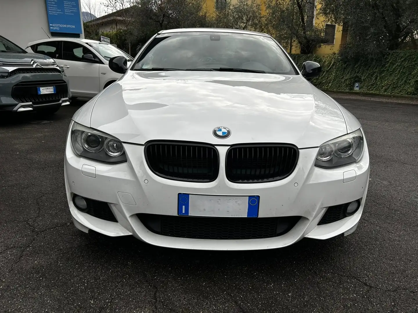 BMW 320 Serie 3 E93 320i cat Coupé Msport Bianco - 2