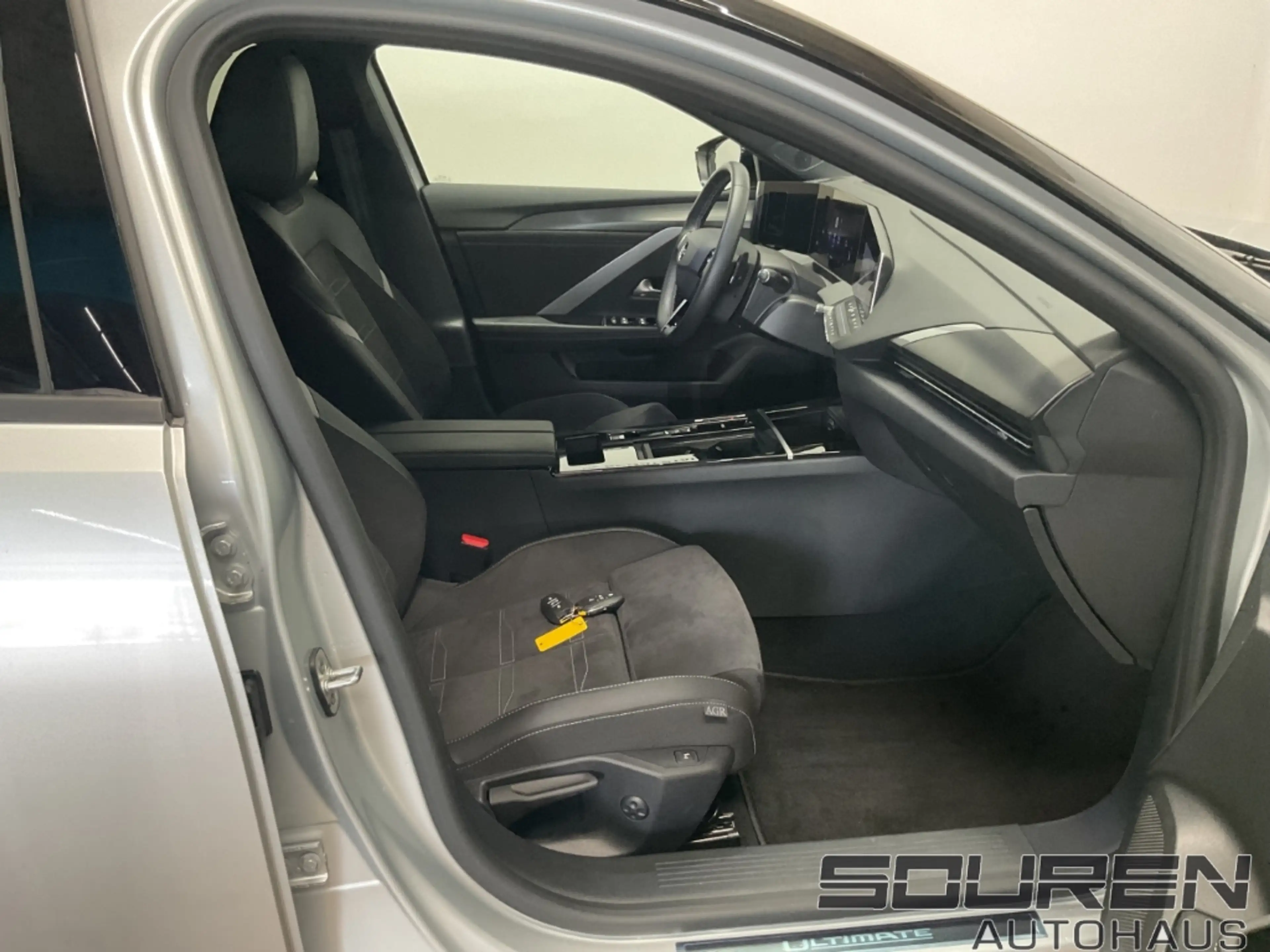 Opel Astra L Ultimate 1.2 Turbo GS Automatik — photo 6