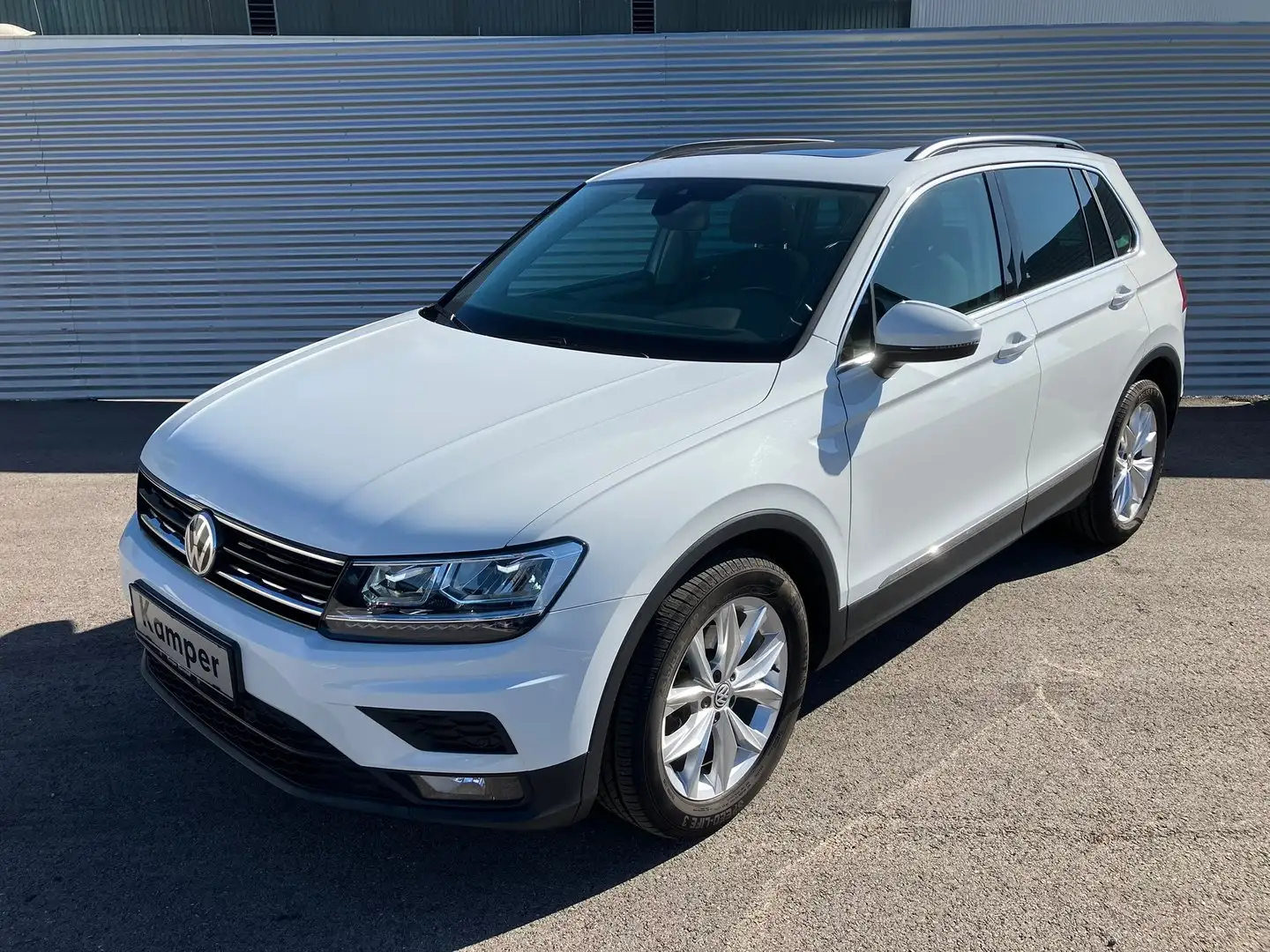 Volkswagen Tiguan Sky TDI SCR Weiß - 1