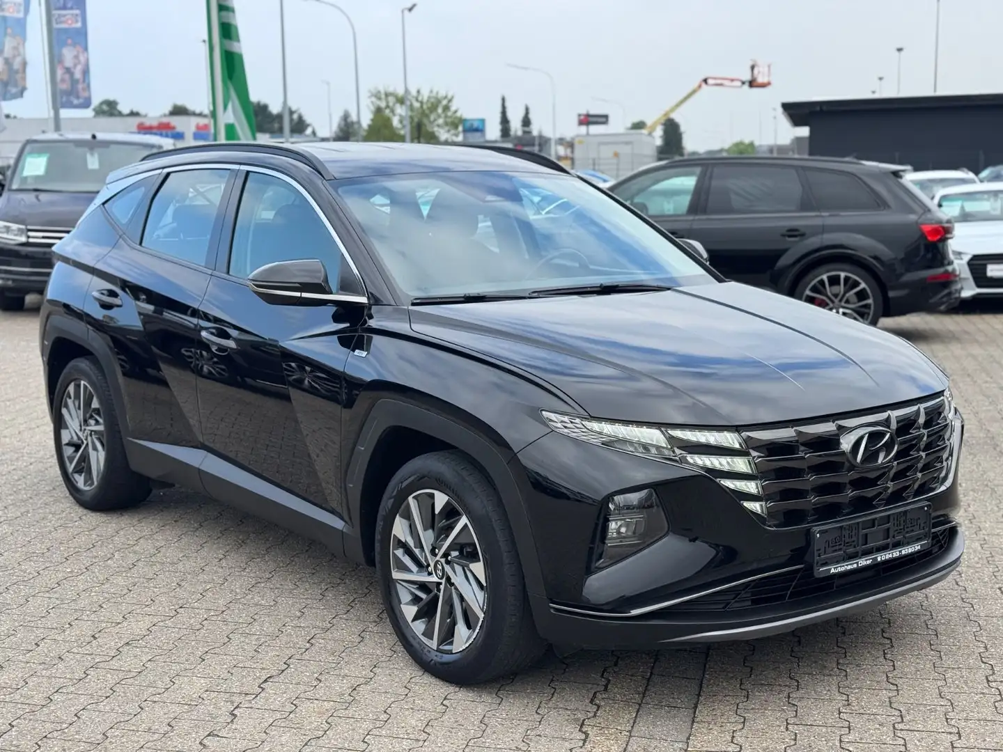 Hyundai TUCSON Select Mild-Hybrid 2WD Чорний - 2
