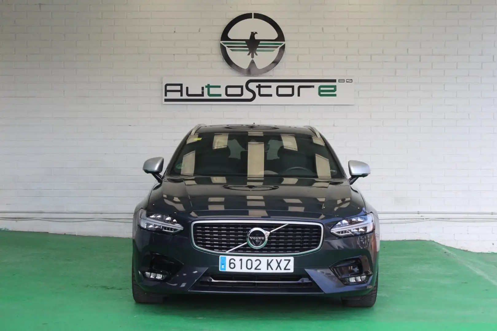 Volvo V90 2.0 T5 R-Design Auto Schwarz - 2