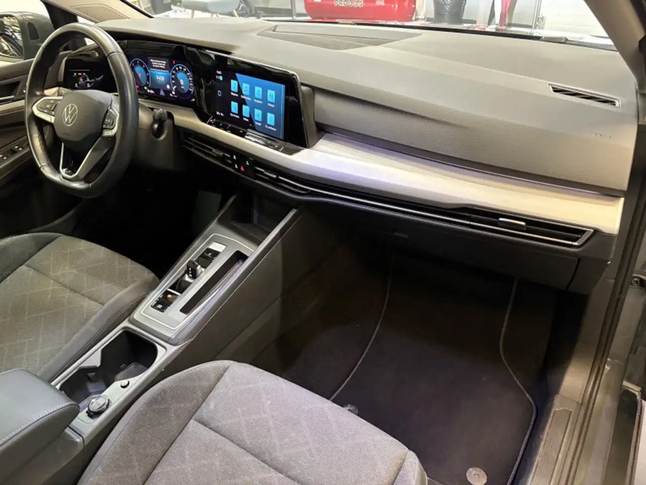 Volkswagen Golf Standard Model — photo 5