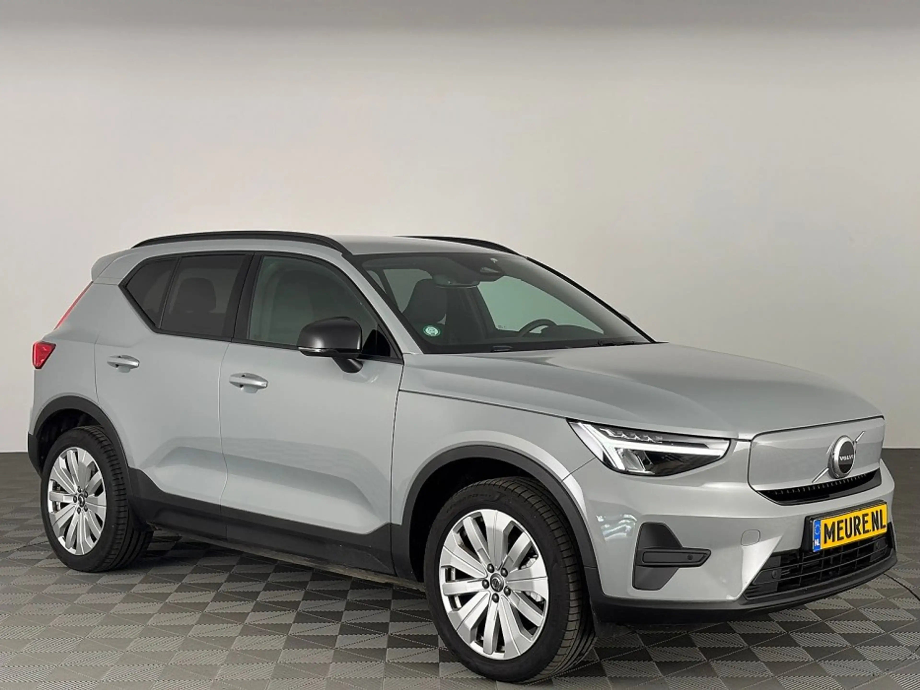 Volvo EX40 Extended Range Plus 82 kWh *SOH 96.3%* Full LED |
