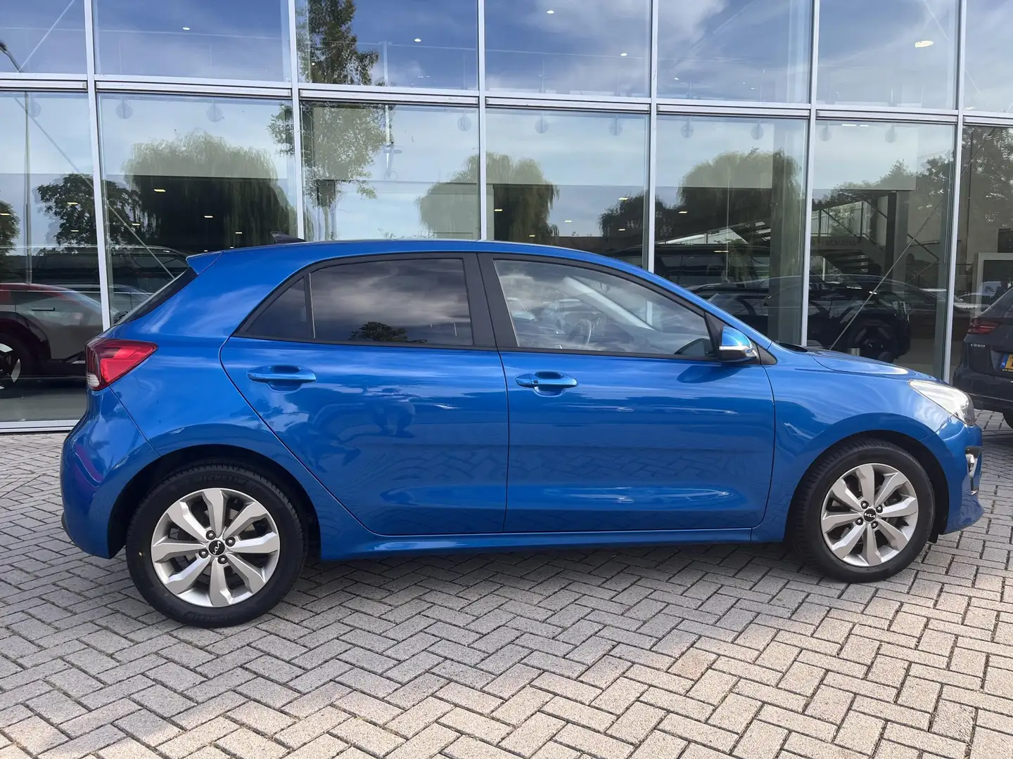 Kia Rio 1.0 T-GDi MHEV DynamicPlusLine Bleu - 2