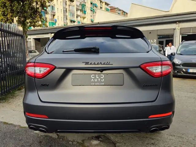 Maserati Levante view 5