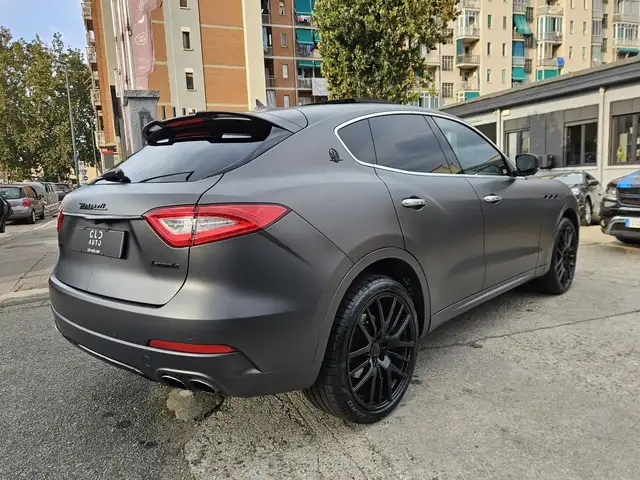 Maserati Levante view 6