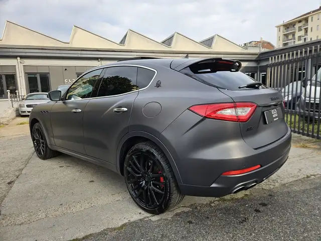 Maserati Levante view 4
