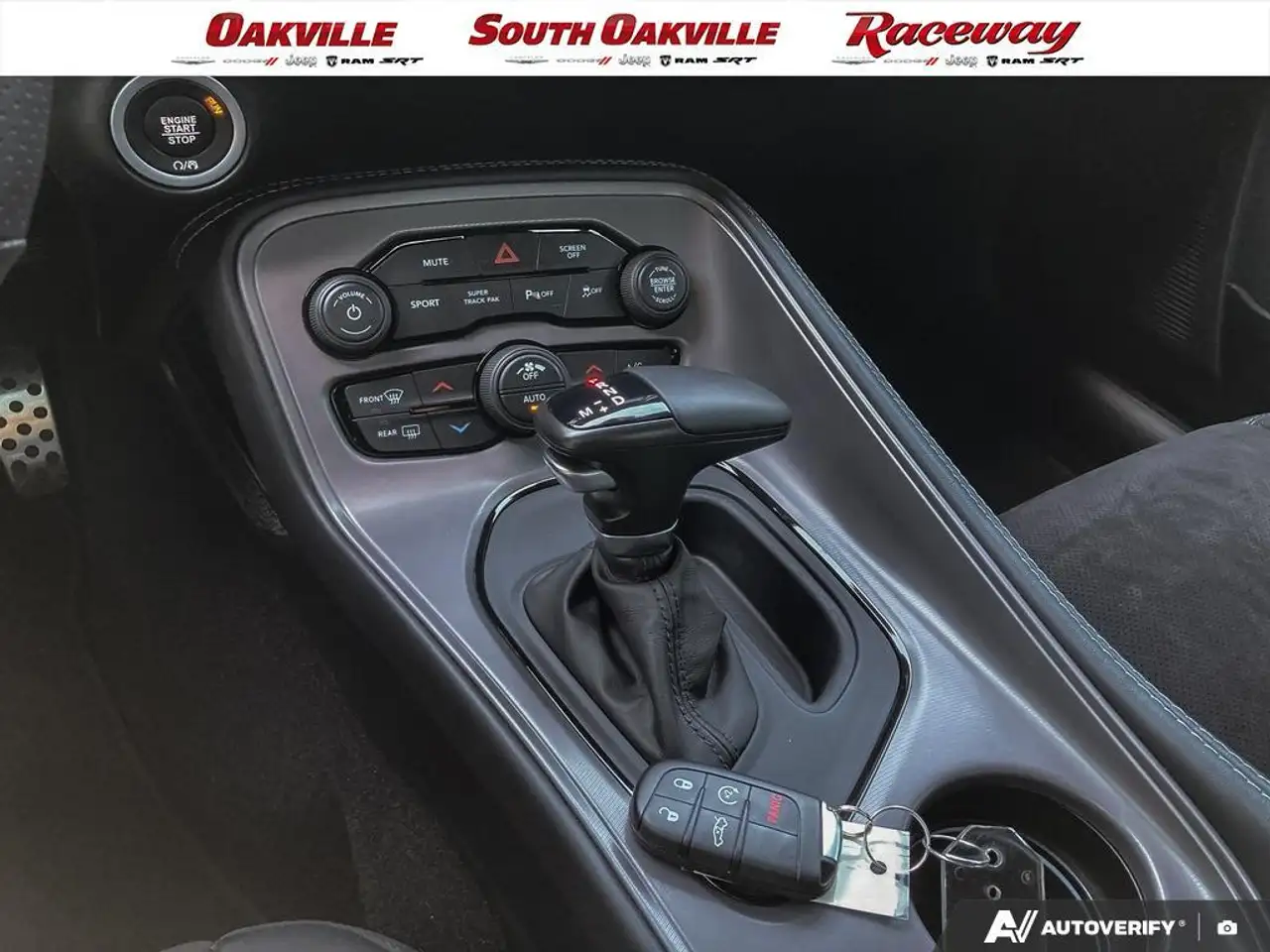 Dodge Challenger снимка Dodge Challenger