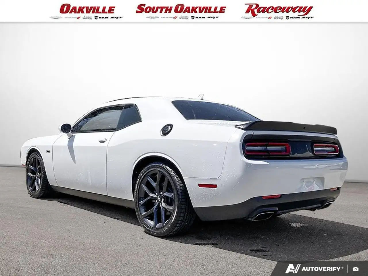 Dodge Challenger снимка Dodge Challenger