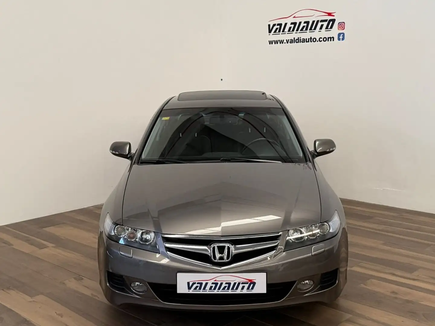 Honda Accord 2.0 Executive Piel Edición Especial Gris - 2