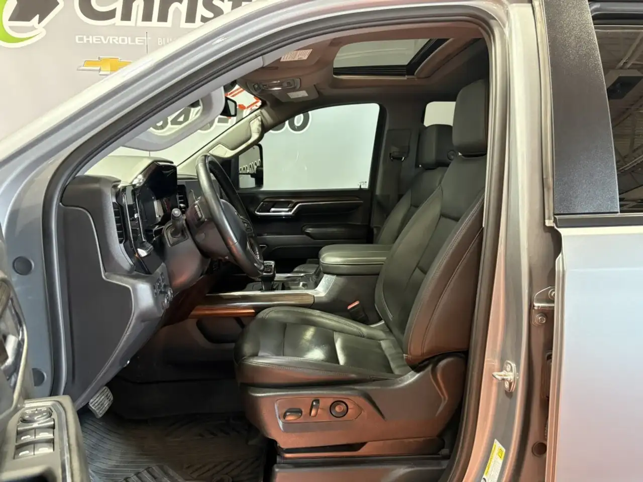 Chevrolet Silverado 1500 снимка Chevrolet Silverado 1500
