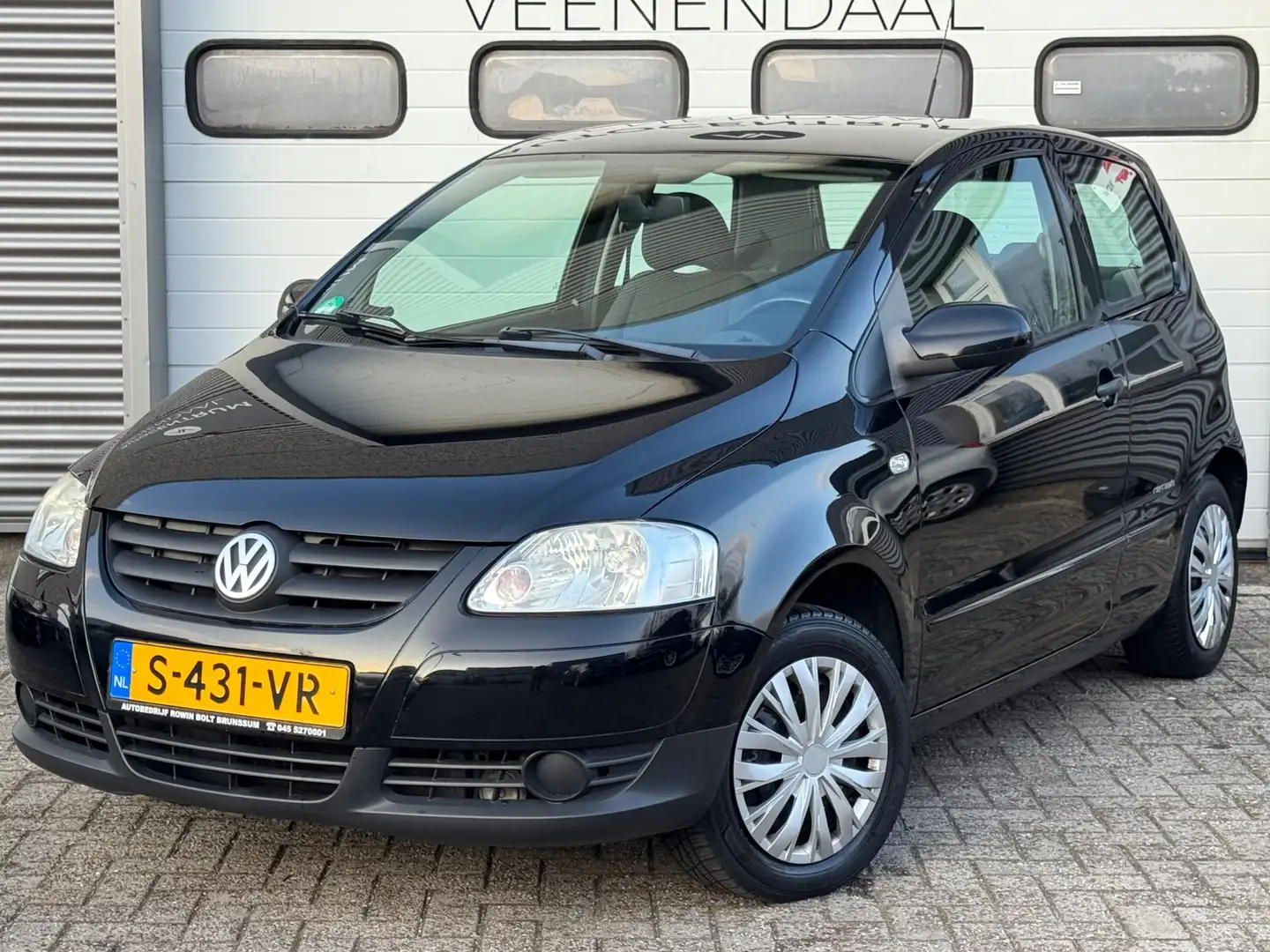 Volkswagen Fox 1.2 Trendline 2009 APK 08-2025 BLUETOOTH Zwart - 2