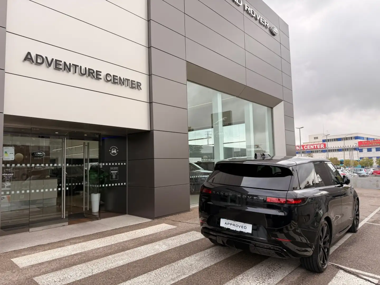 Land Rover Range Rover Sport 3.0D TD6 MHEV Dynamic SE 300 Negro - 2