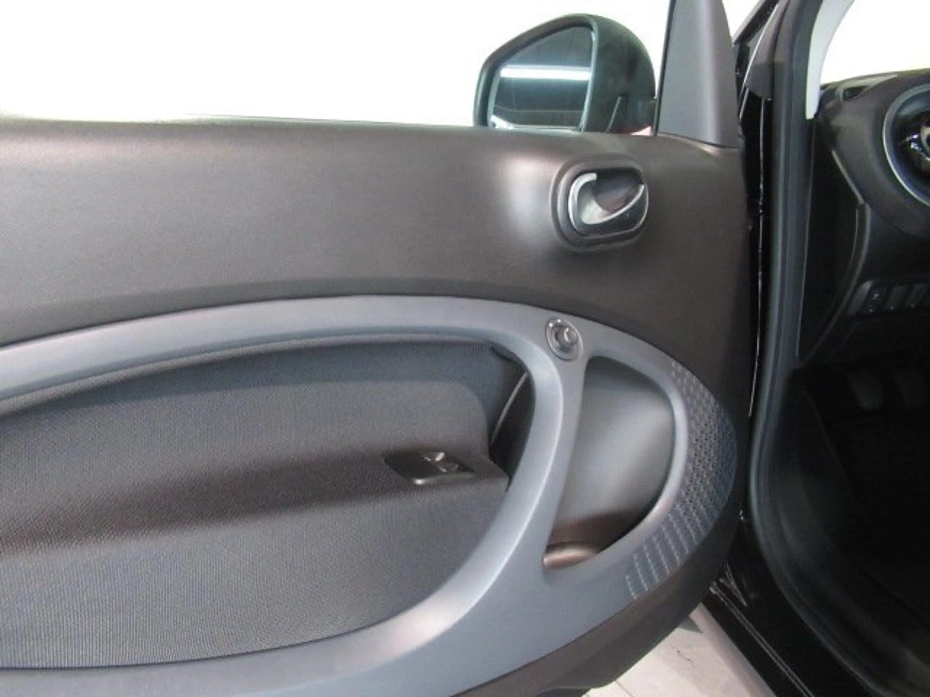 smart forTwo CABRIO PASSION/90PS/KLIMA/LMR/EINPARKH. HI./GJR — photo 10