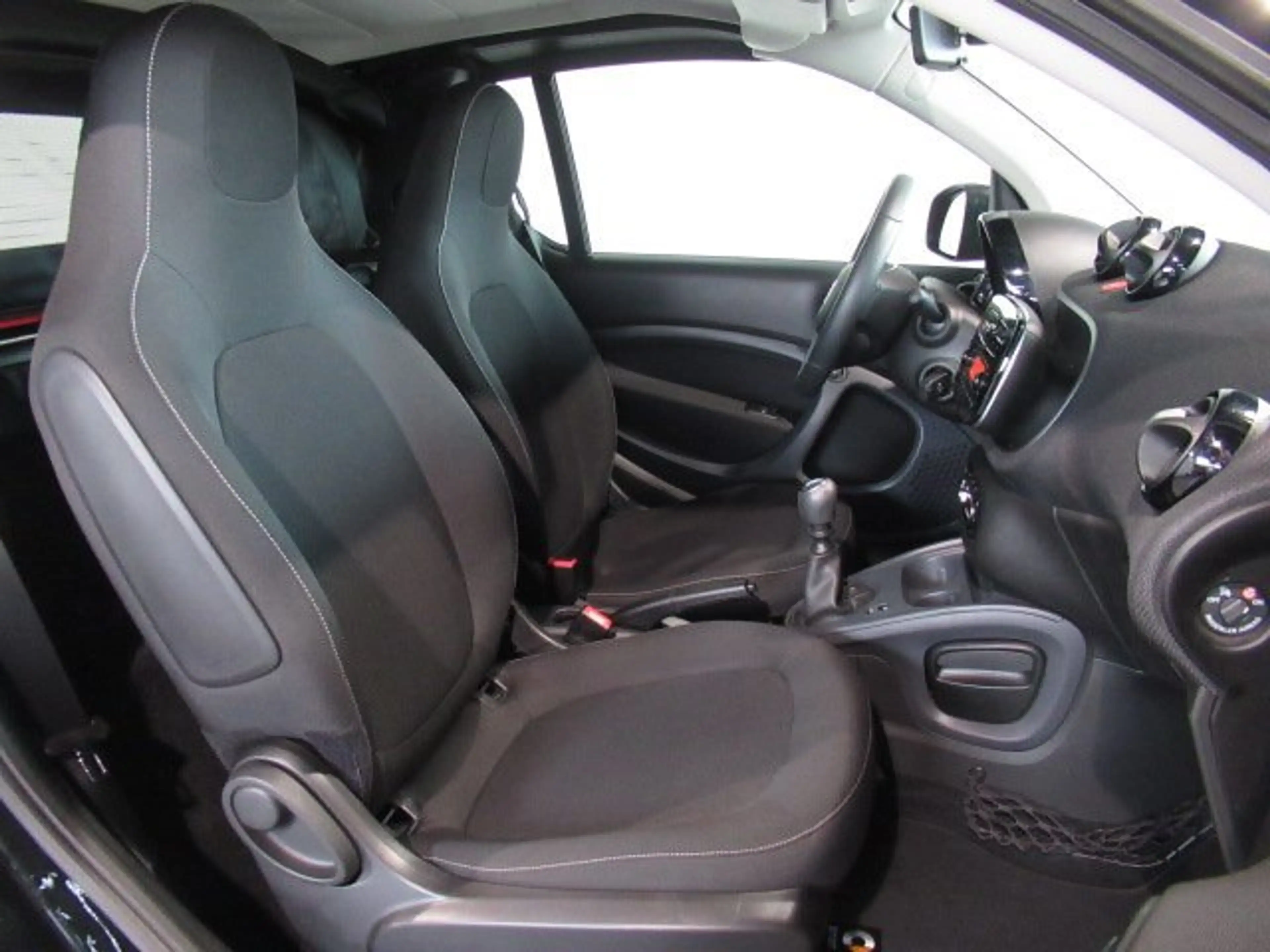 smart forTwo CABRIO PASSION/90PS/KLIMA/LMR/EINPARKH. HI./GJR — photo 7