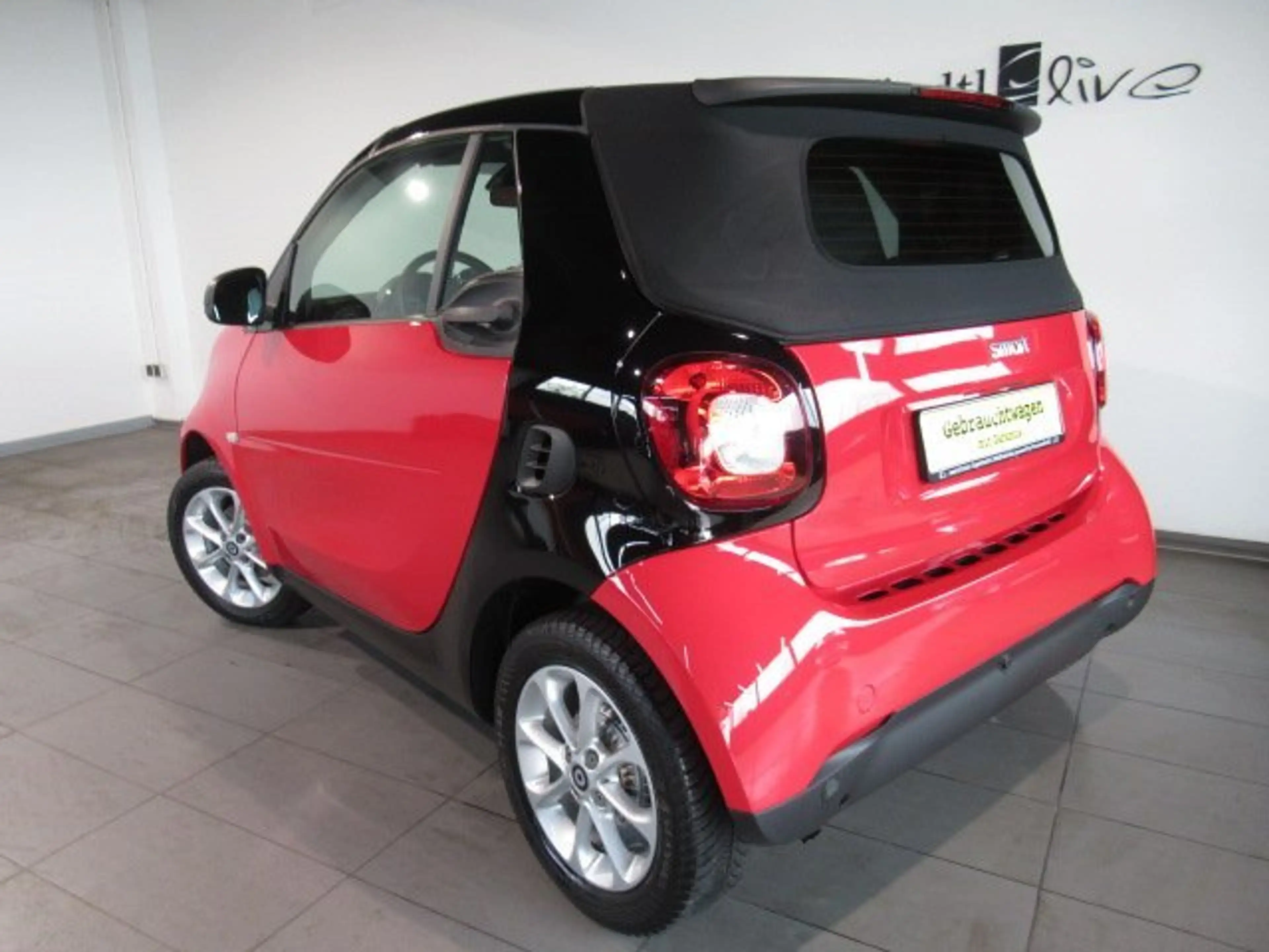 smart forTwo CABRIO PASSION/90PS/KLIMA/LMR/EINPARKH. HI./GJR — photo 3