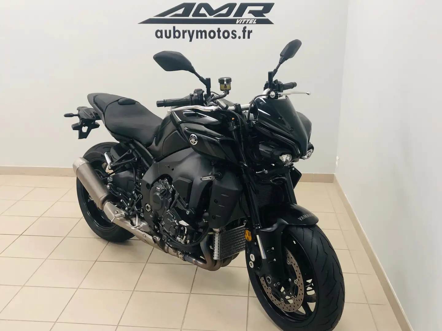 Yamaha MT-10 Fekete - 1