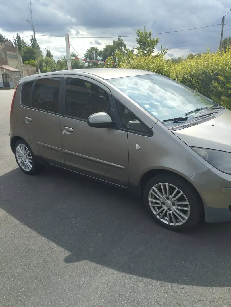 Mitsubishi Colt Colt 1.5 DI-D 95 Invite Bronz - 1