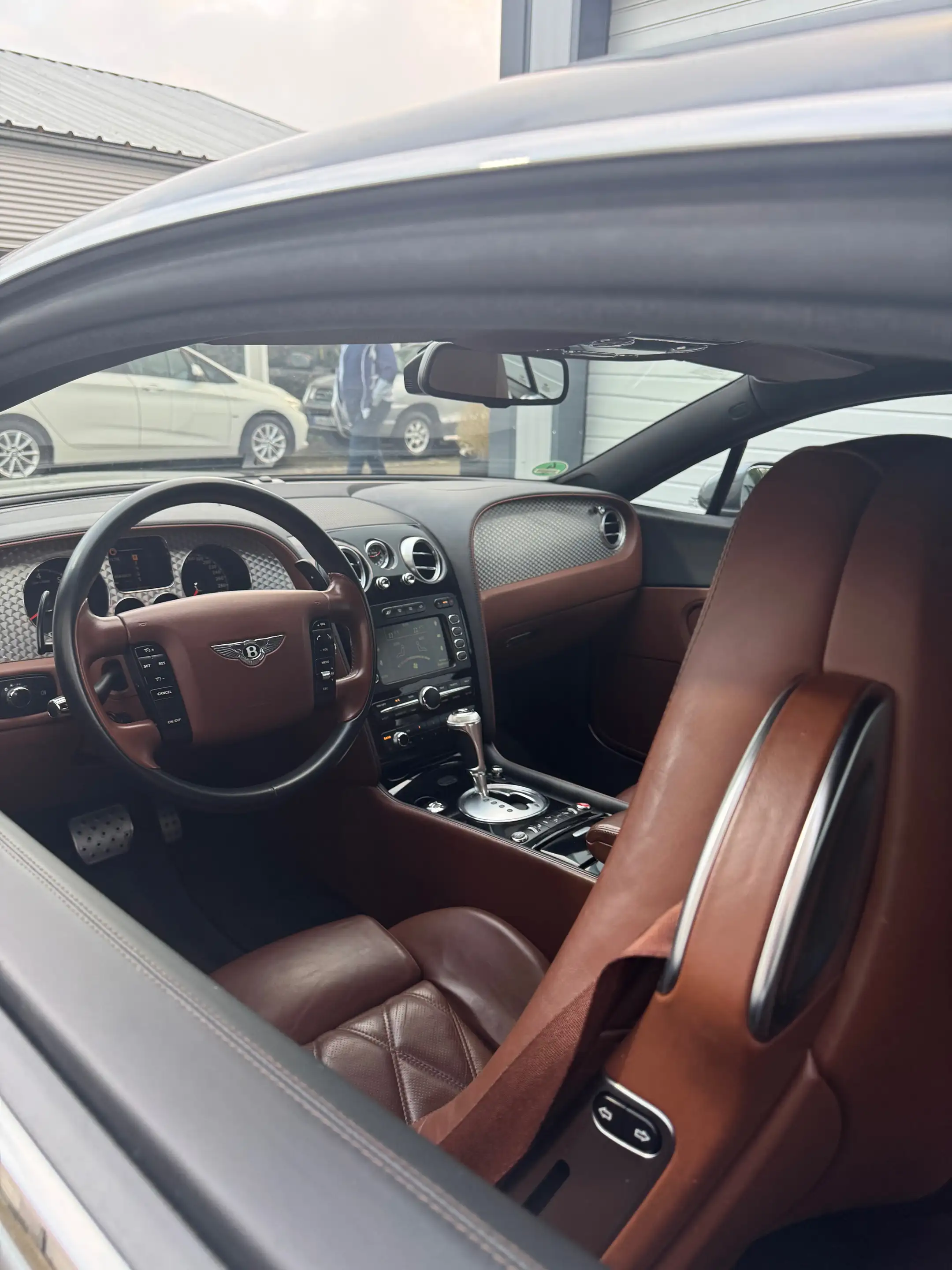 Bentley Continental Diamond Series 60 Jahre — photo 12