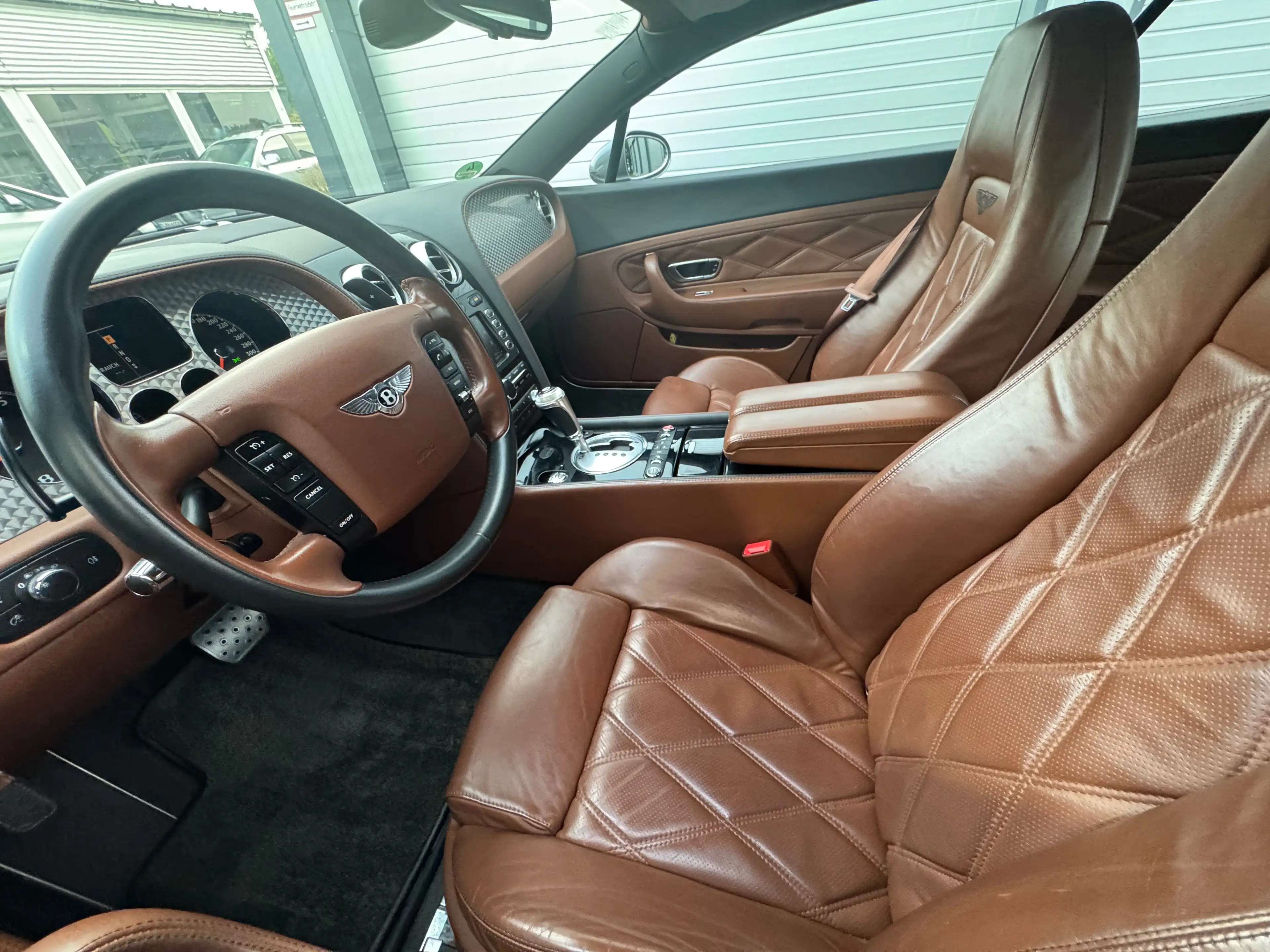Bentley Continental Diamond Series 60 Jahre — photo 11