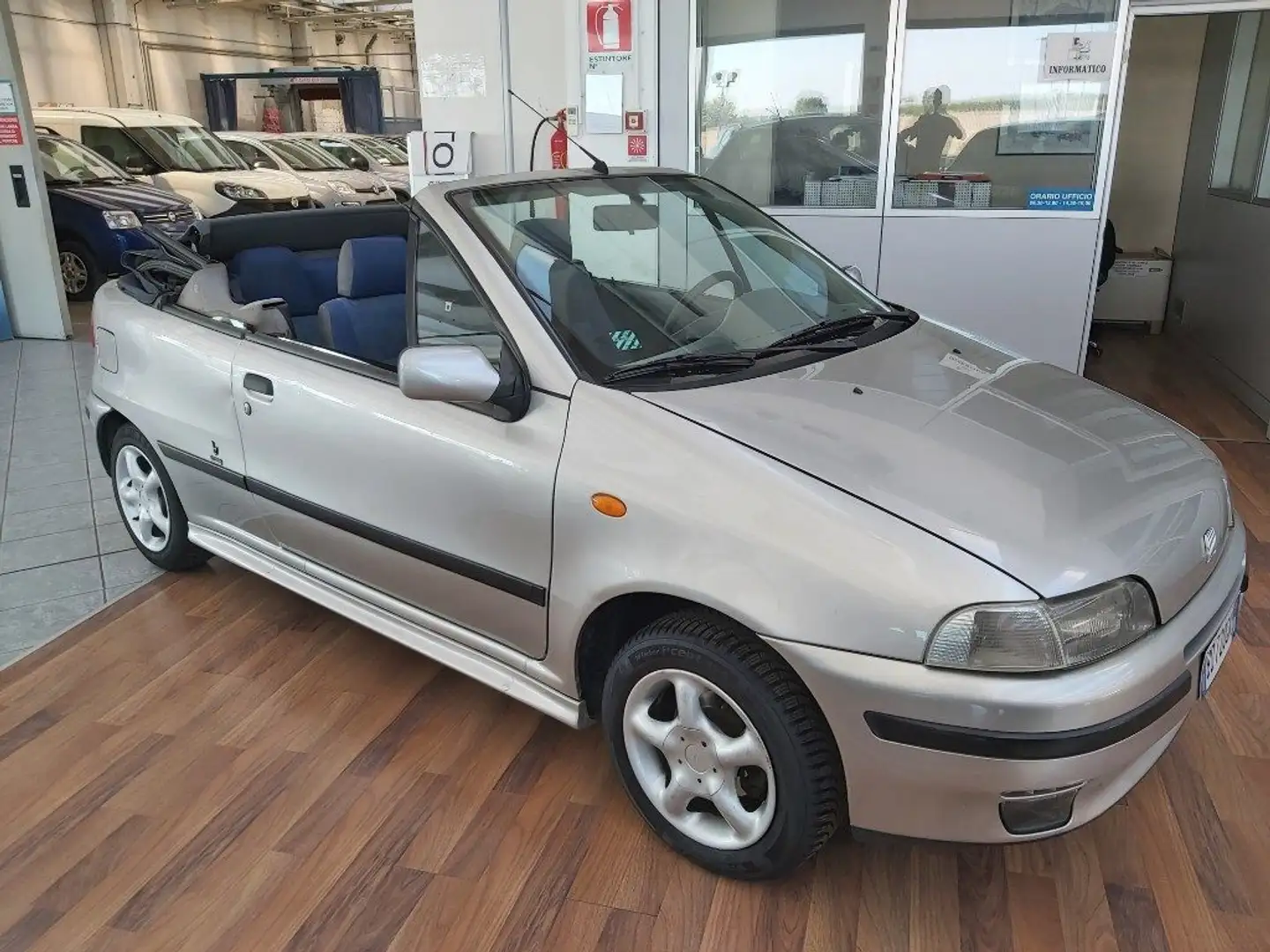 Fiat Punto 1ª serie 60 cat Cabrio GPL SCADUTO Zilver - 2