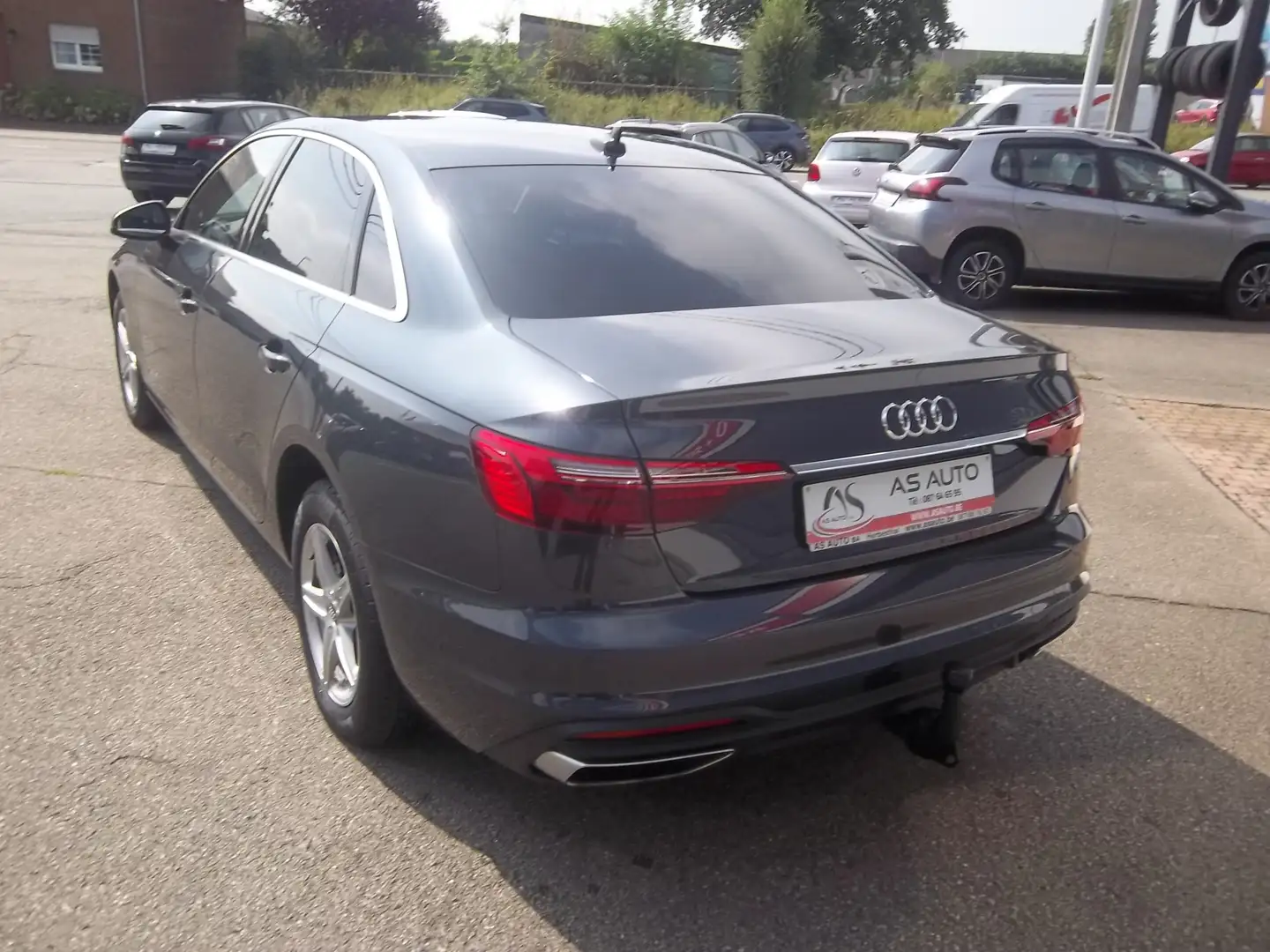 Audi A4 Berline 4p 30 TDi 136cv S tronic   24786€ + TVA Gris - 2