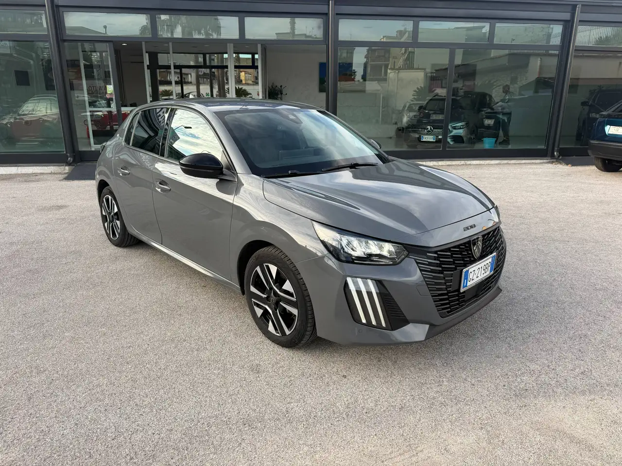 Peugeot 208
