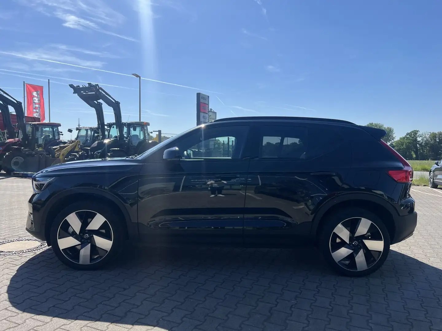 Volvo XC40 XC40 Recharge Extended Range Plus |20"|CONNECT| Schwarz - 2