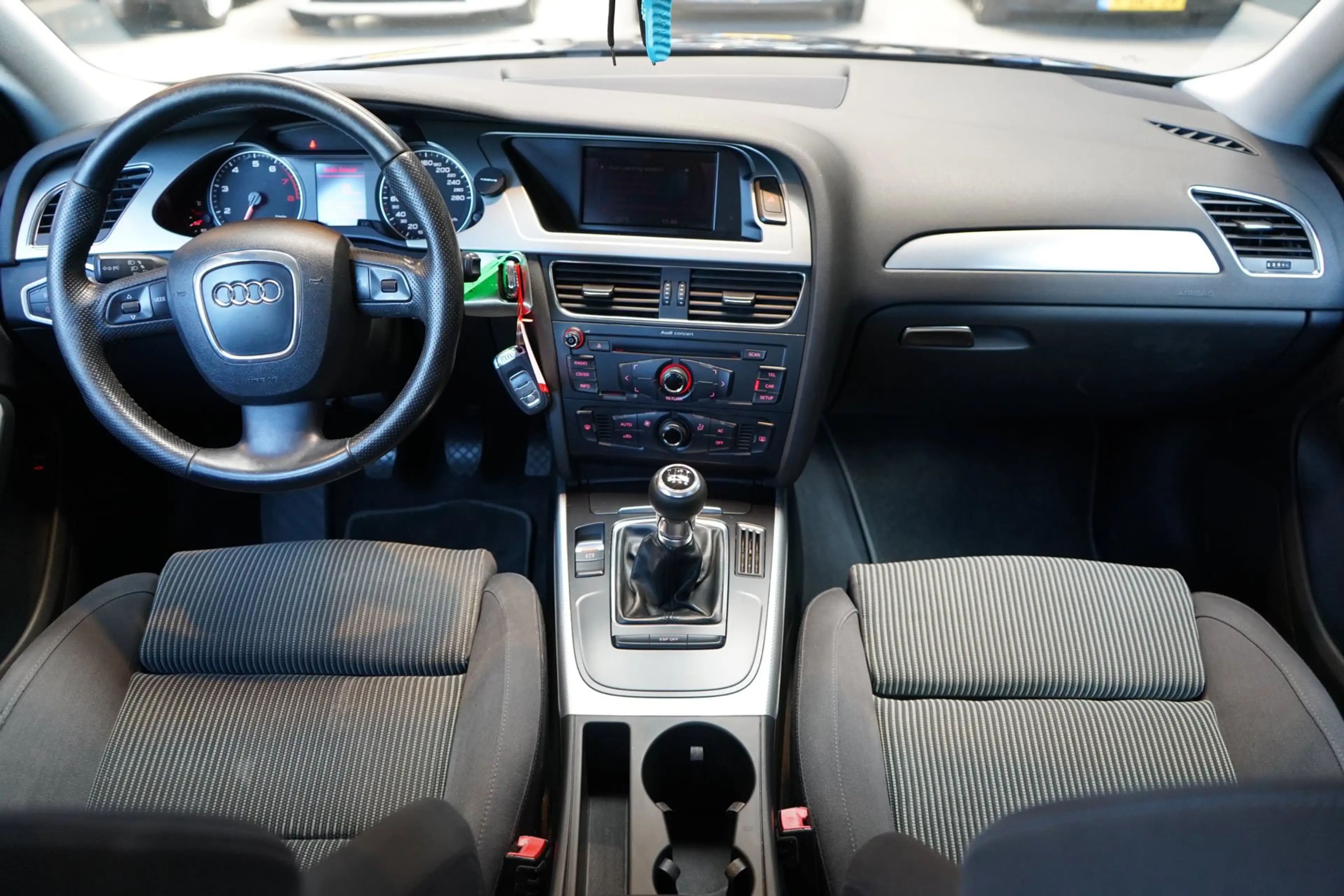 Audi A4 Limousine 1.8 TFSI | AIRCO | PDC | APK — photo 2