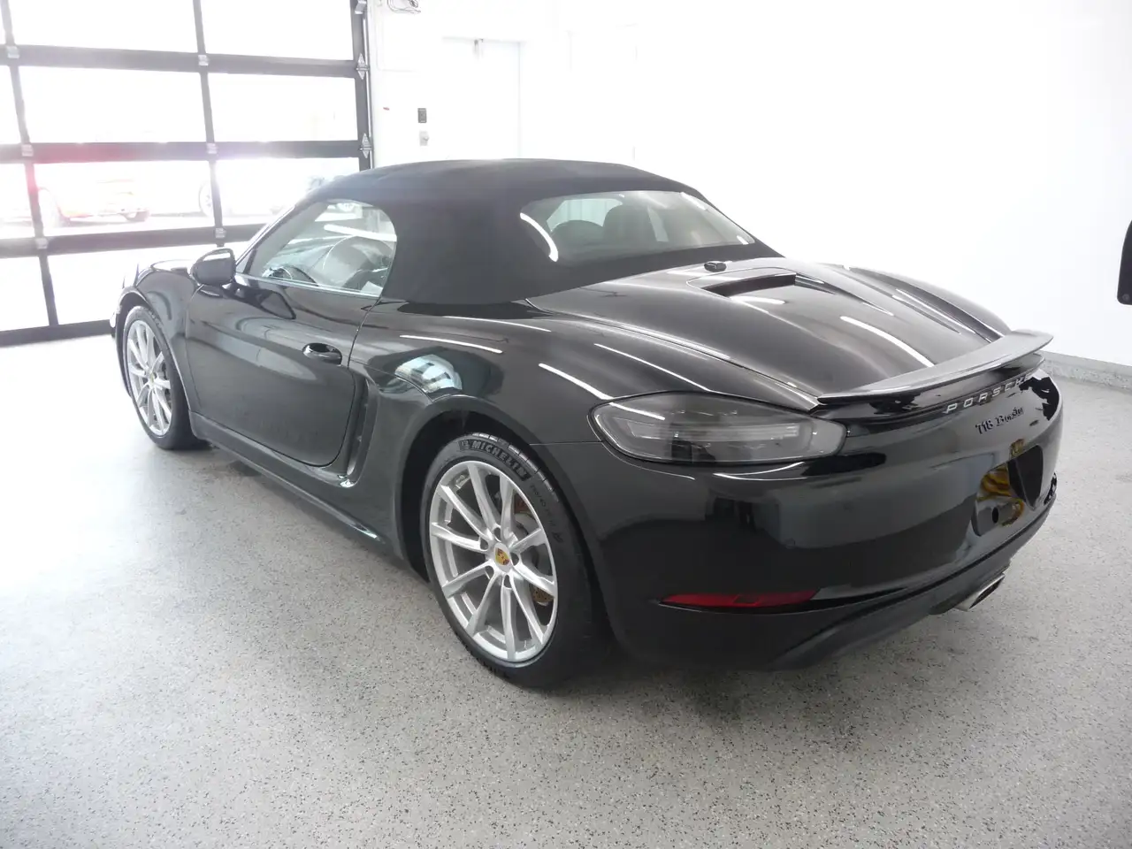 Porsche 718 Boxster снимка Porsche 718 Boxster