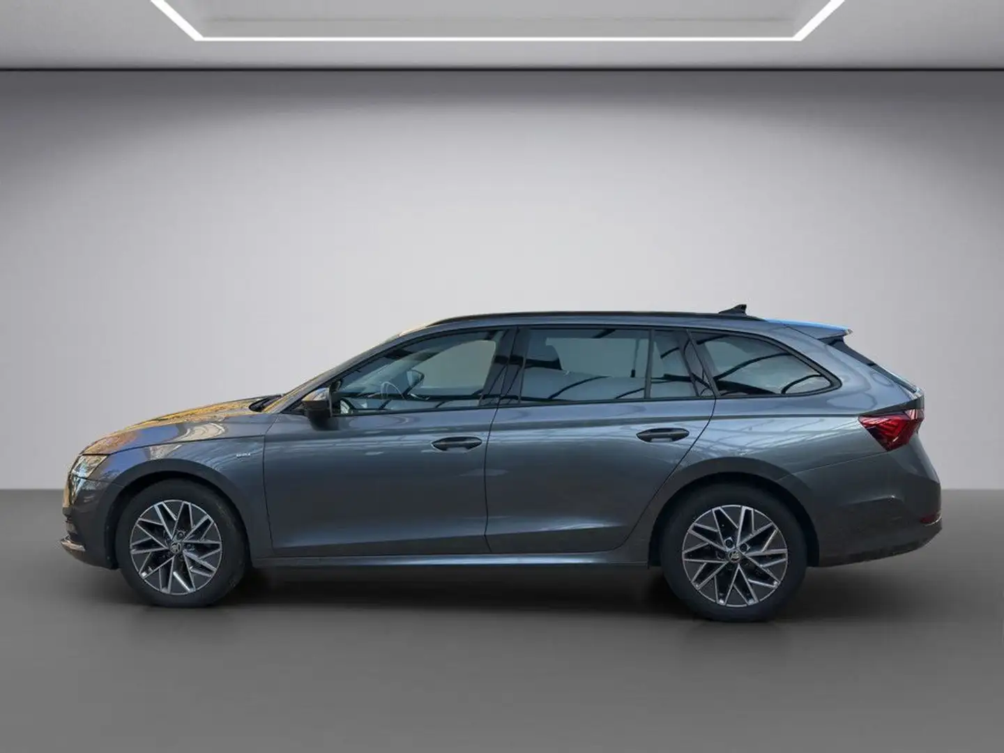 Skoda Octavia Combi 2.0TDI DSG Tour AHK Grau - 2